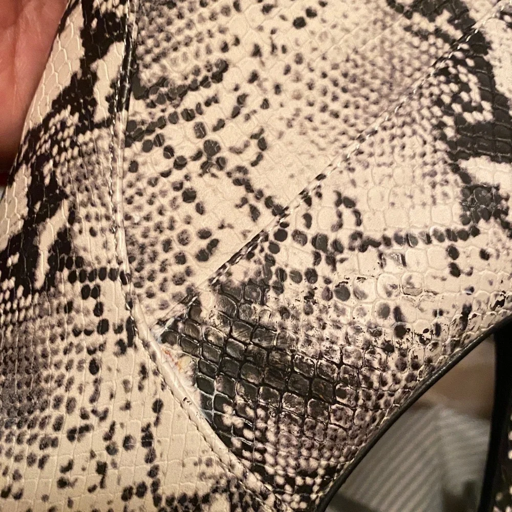 STEVE MADDEN BOOTS - Picture 10 of 17